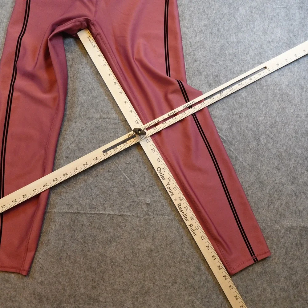 ALO Yoga keywords athleisure